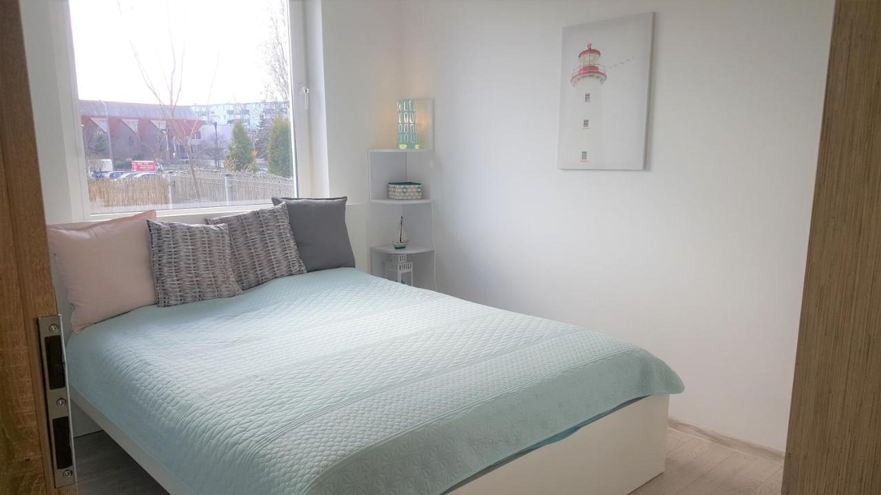 Sunny Sleeps 4 By The Beach With Garden Patio - Gdansk Przymorze Apartment Exterior photo