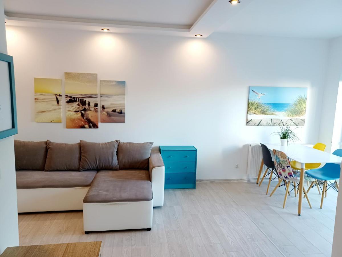 Sunny Sleeps 4 By The Beach With Garden Patio - Gdansk Przymorze Apartment Exterior photo
